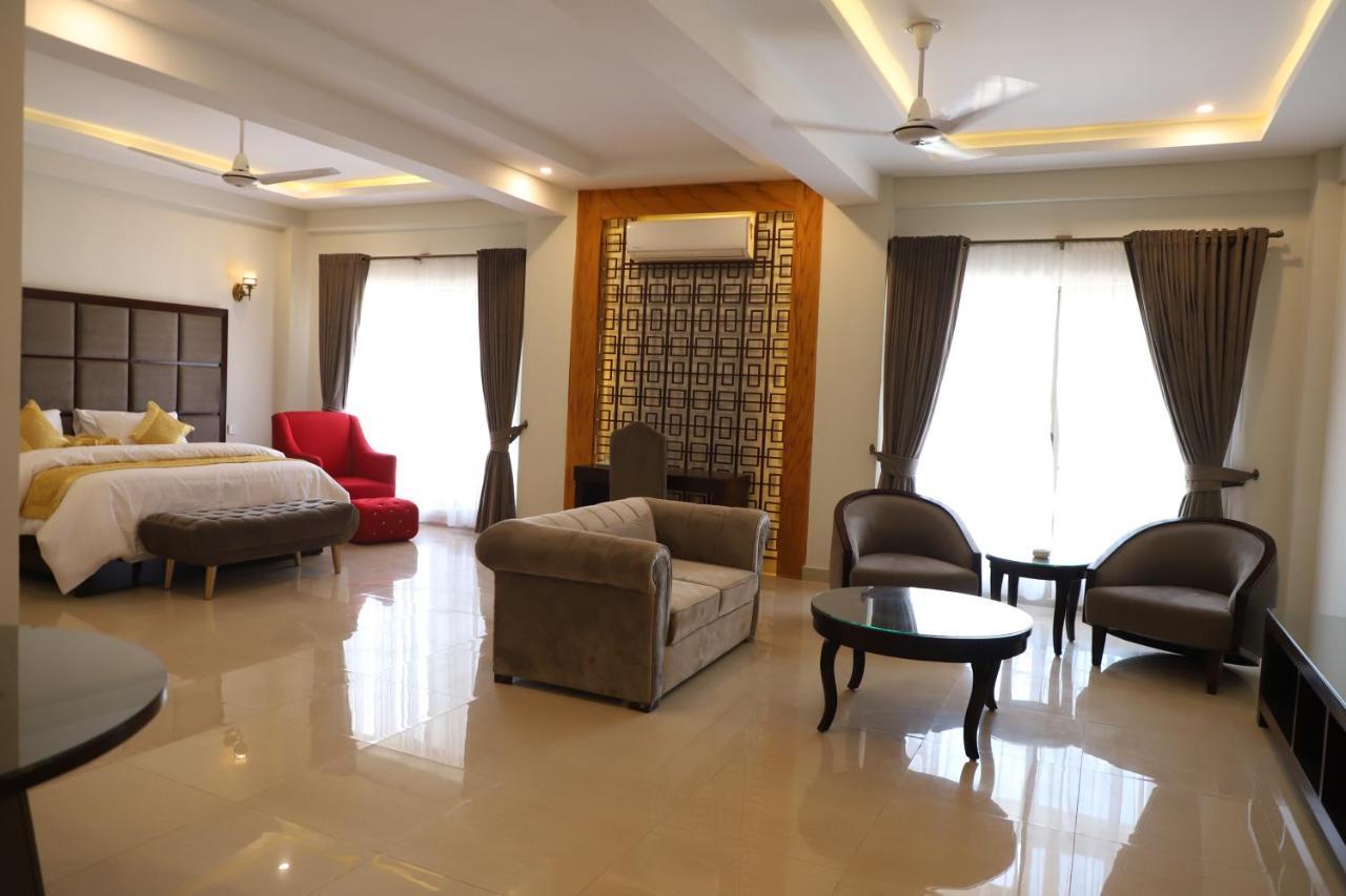 Swat Palace Hotel By Northin Mam Derai 外观 照片