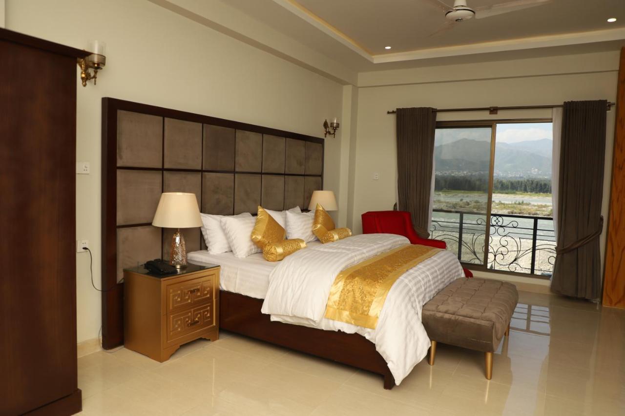 Swat Palace Hotel By Northin Mam Derai 外观 照片