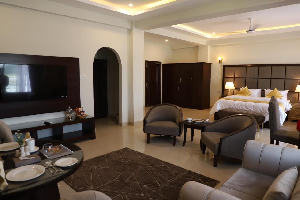 Swat Palace Hotel By Northin Mam Derai 外观 照片