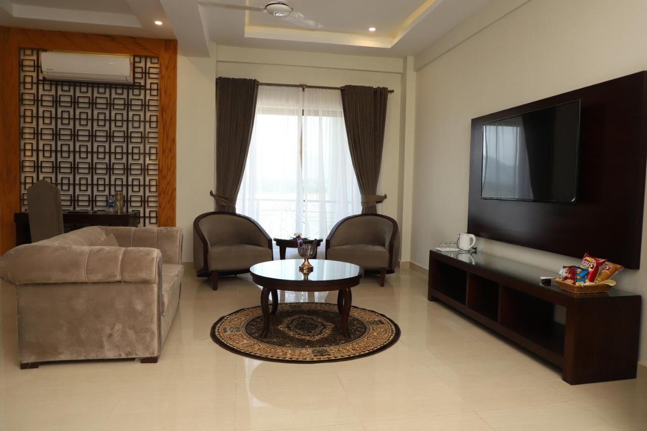 Swat Palace Hotel By Northin Mam Derai 外观 照片